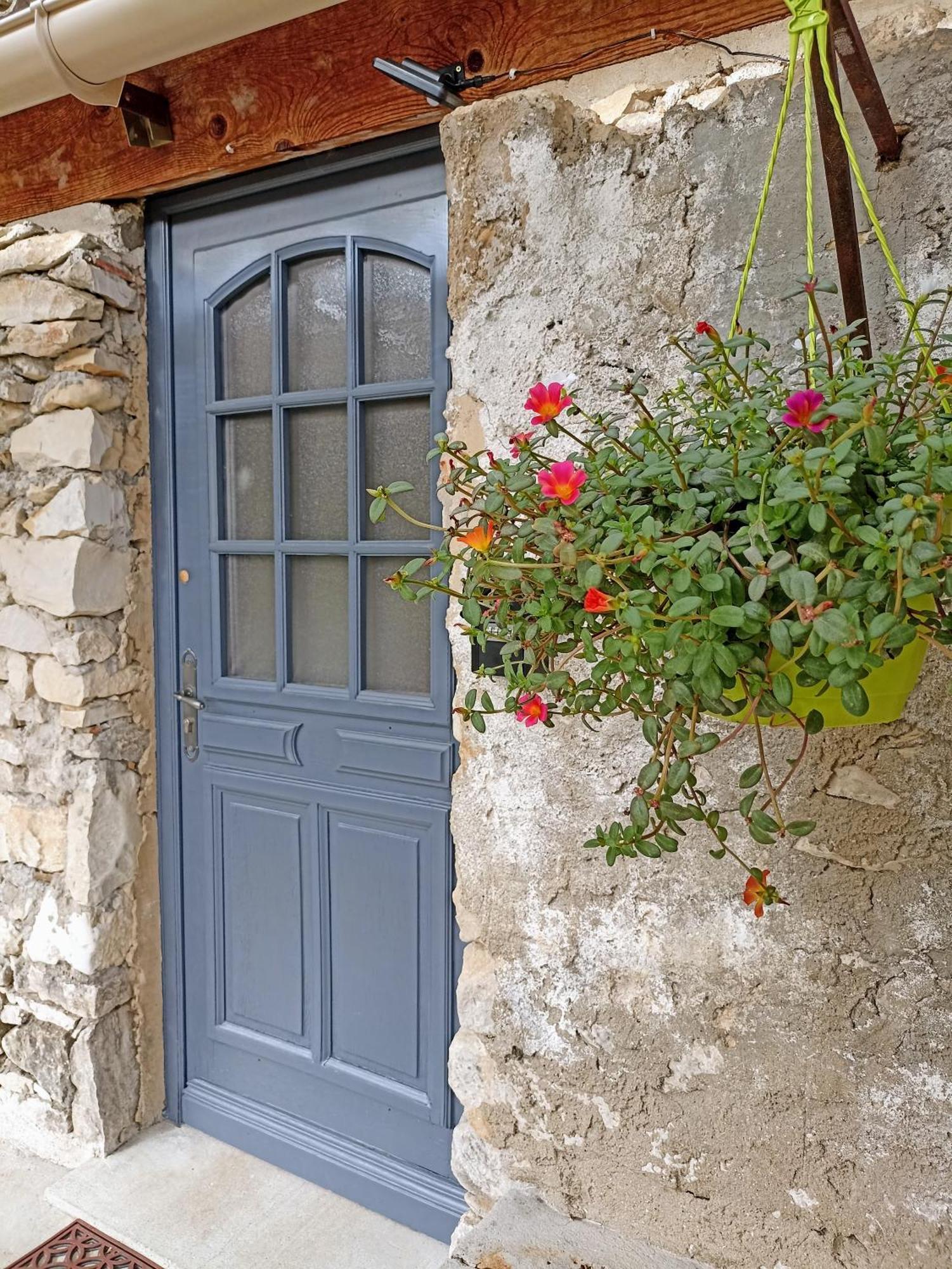Gite Avec Piscine "La Maison De Valentine" En Provence Montsalier Exteriör bild